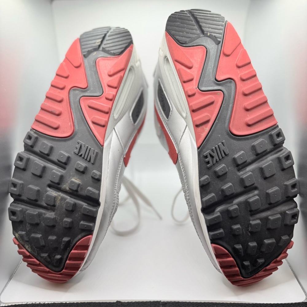 Nike Air Sneakers - Silver and Red white Size 10 Men’s Good condition - Picture 5 of 7